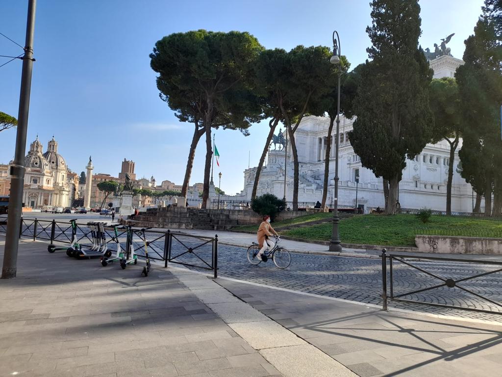 Rzym, okolice placu Weneckiego w czasie lockdownu. Fot. Danuta Wojtaszczyk